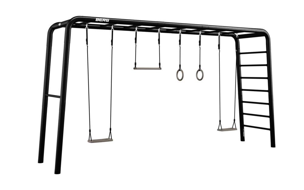 PlayBase באורך 4.7 מטר כולל מונקי בר סולם טיפוס טרפז וזוג טבעות של חברת Berg מהולנד